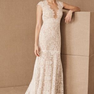 *NEW w/ TAGS ON!* The Wtoo by Watters Philomene Lace Cap-Sleeve Wedding Gown